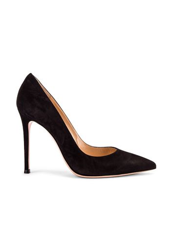 Gianvito Rossi Suede Gianvito Pumps in Black