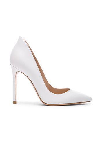 Gianvito Rossi Leather Ellipsis Pumps in White