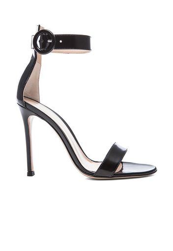 Gianvito Rossi Patent Portofino Heels in Black