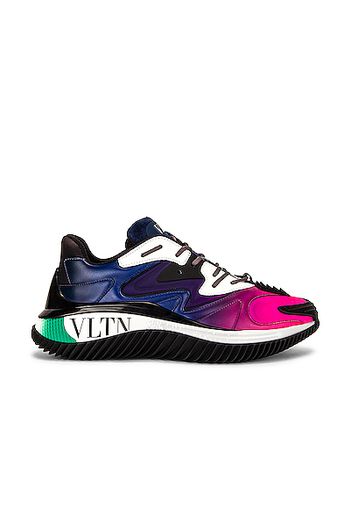 Valentino Garavani Valentino Garavani Garavani Wade Runner Sneakers in Pink