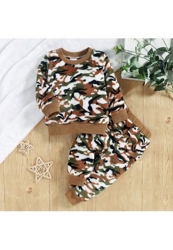 2pcs Baby All Over Camouflage Long-sleeve Flannel Pullover and Trousers Set