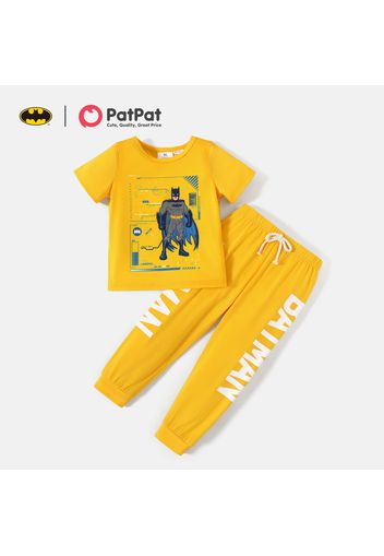 Batman 2pcs Toddler Boy Figure Print Short-sleeve Tee and Letter Print Elasticized Pants Set