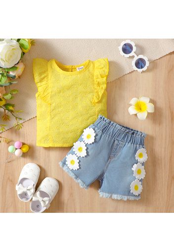 2pcs Baby Girl 100% Cotton Eyelet Embroidered Ruffle Trim Tank Top and Floral Applique Decor Frayed Denim Shorts Set