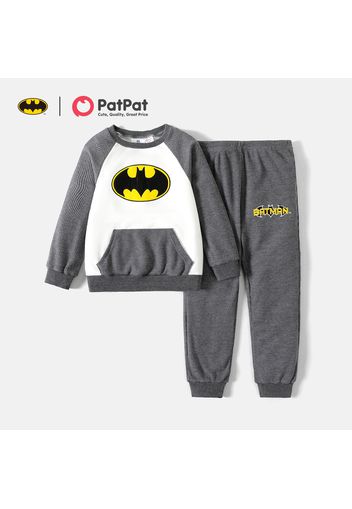 Batman 2pcs Kid Boy Embroidered Raglan Sleeve Pocket Design Sweatshirt and Letter Print Pants Set