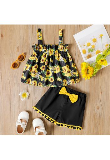 2pcs Toddler Girl Floral Print Ruffled Camisole and Bowknot Pompom Design Shorts Set