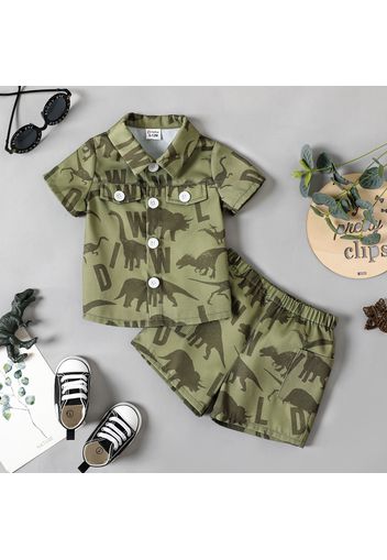 2pcs Baby Boy Allover Dinosaur Print Army Green Button Front Short-sleeve Shirt and Shorts Set