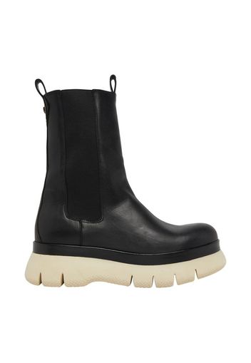 Mecile chelsea boots