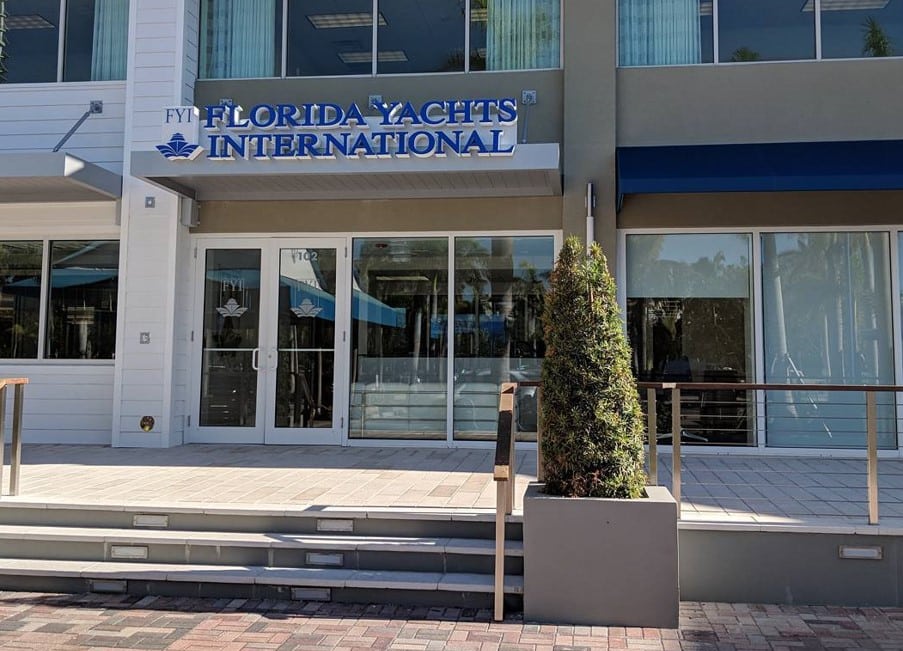 fropnt Yacht for sale in Miami