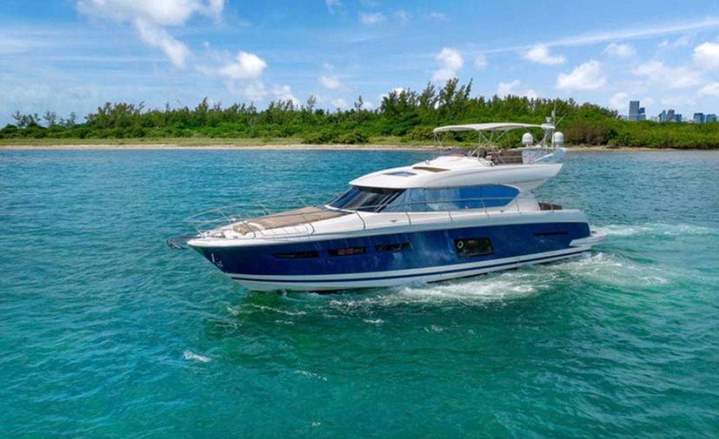 large_3440231 miami yacht dealers