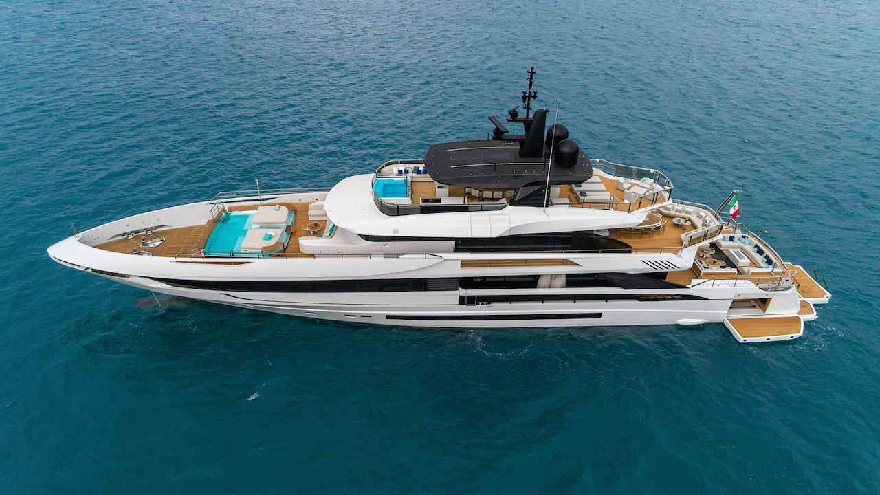 109 ft Mangusta 2020-8906856