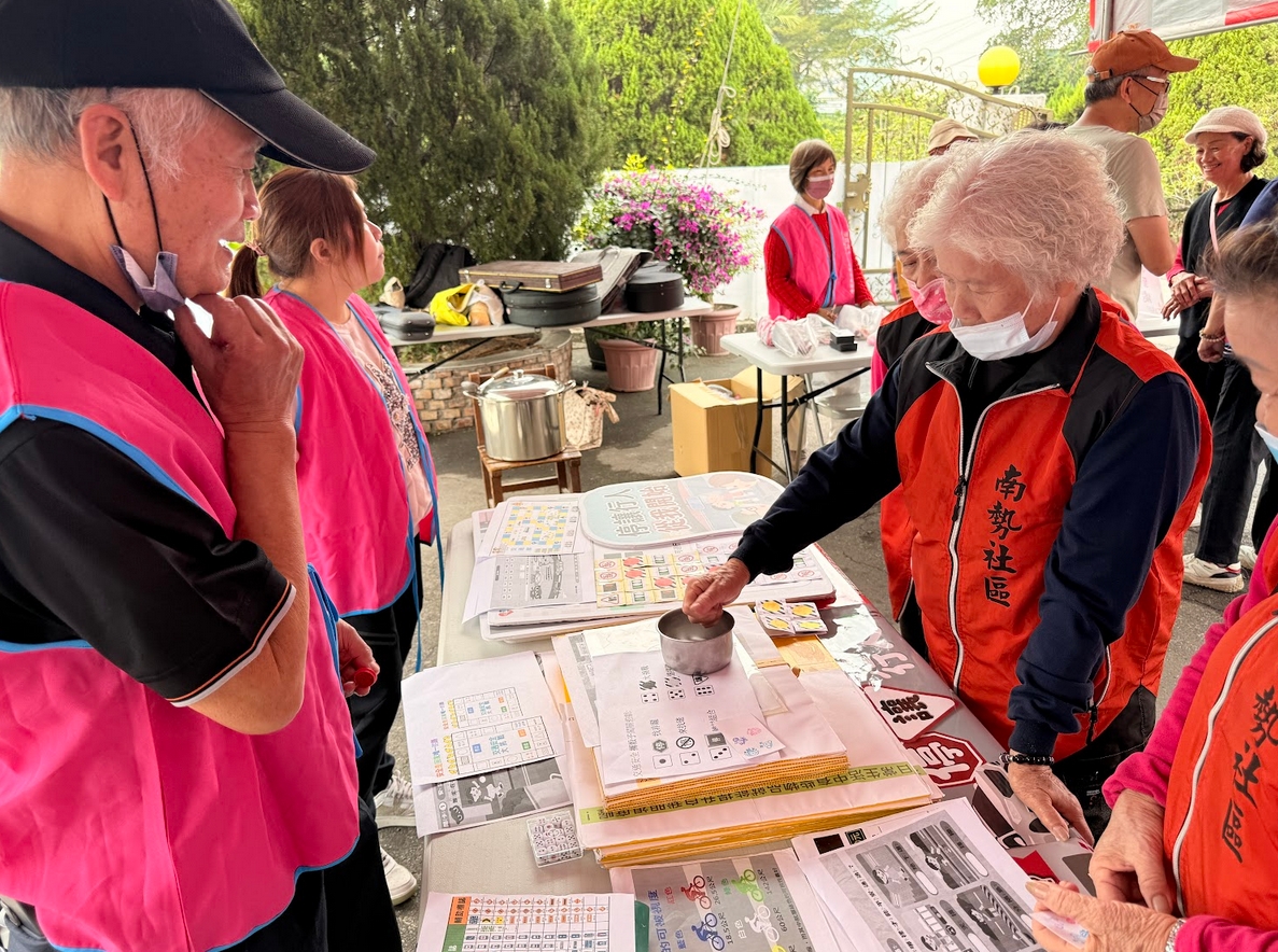 同為銀髮的關主和闖關挑戰者，到底誰卡厲害！？