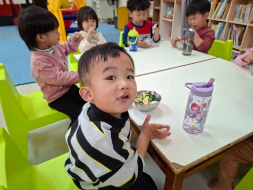 可能是小孩的圖像