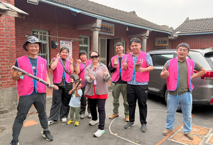 農場搭配永續基地，在酷熱天氣志工活動不中斷