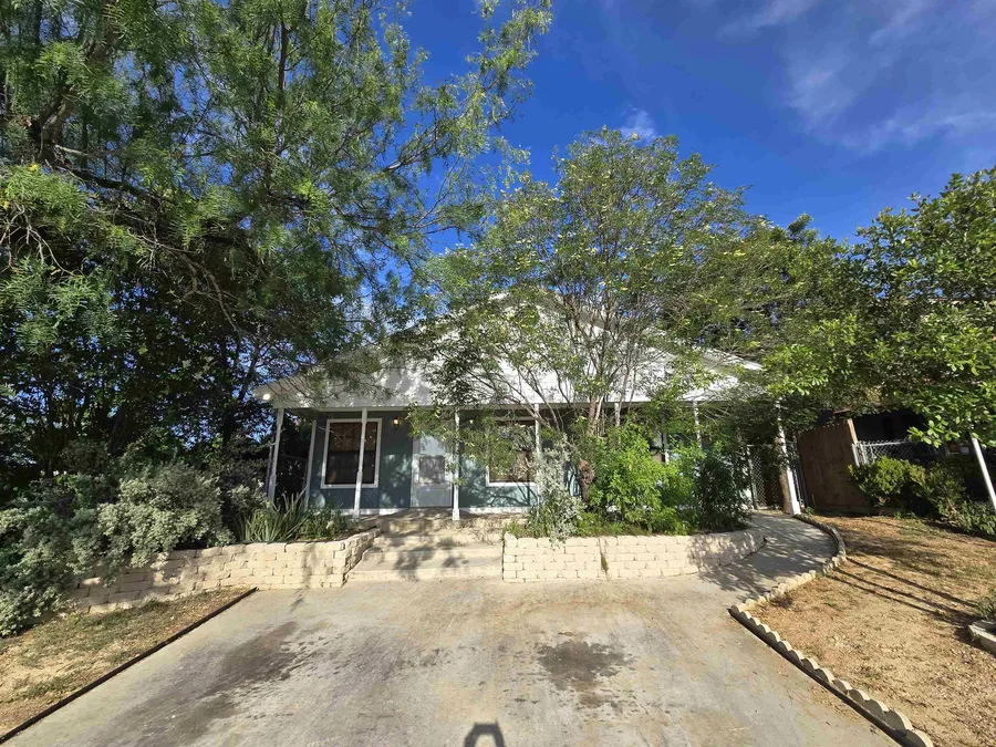 8527 Michigan Ave, Laredo, TX 78045