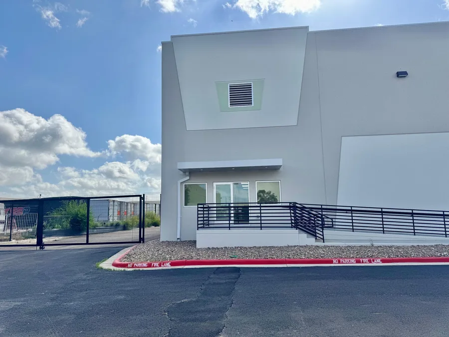 13101 Spivey Dr, Laredo, TX 78045