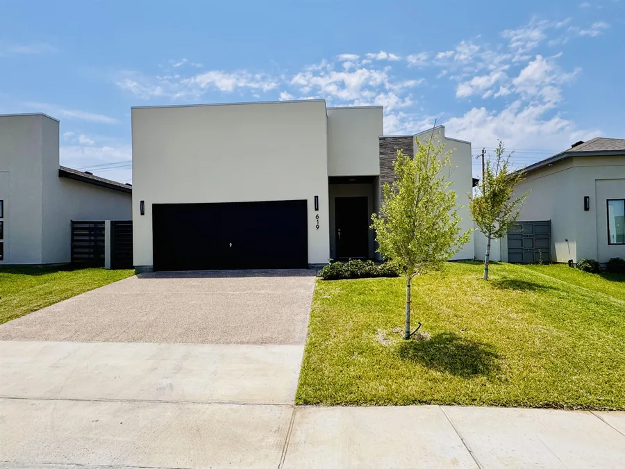 619 Journey Loop, Laredo, TX 78045