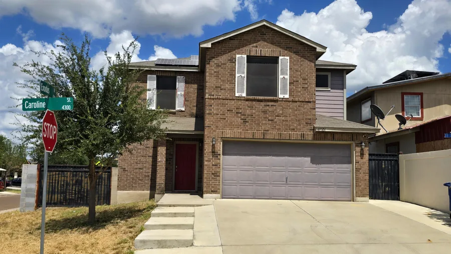4301 Caroline St, Laredo, TX 78046