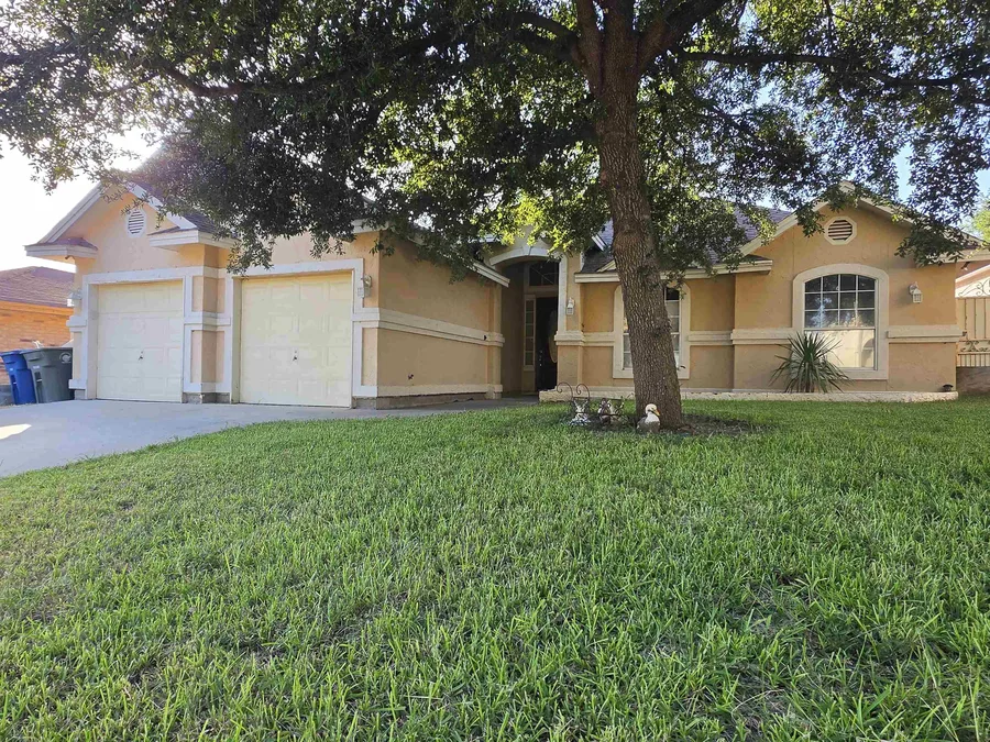 246 Westham Dr, LAREDO, TX 78045