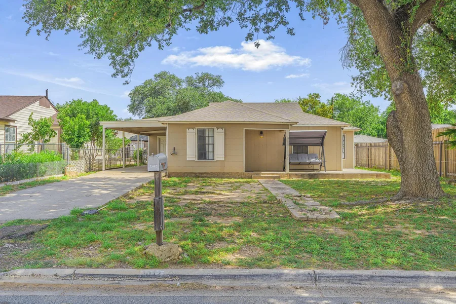 2012 Garfield St, LAREDO, TX 78043