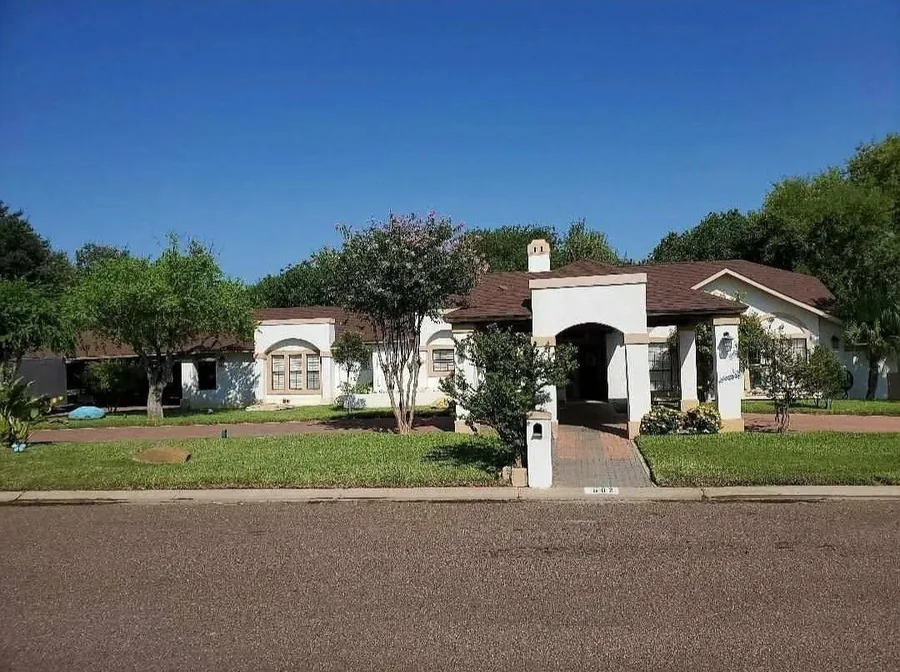 502 Conrad Dr, Laredo, TX 78041