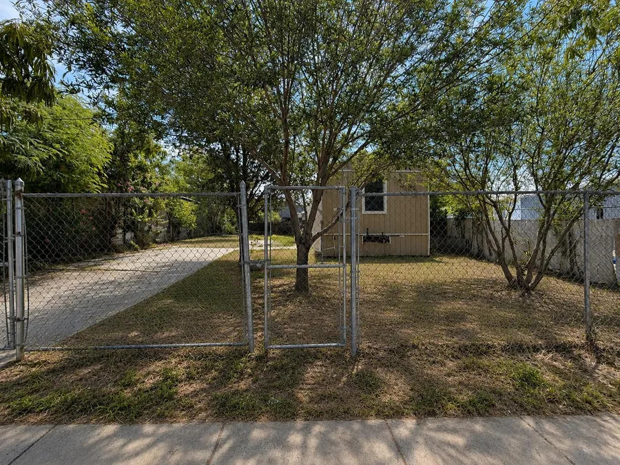 4535 Sepulveda Ln, Lared, TX 78046