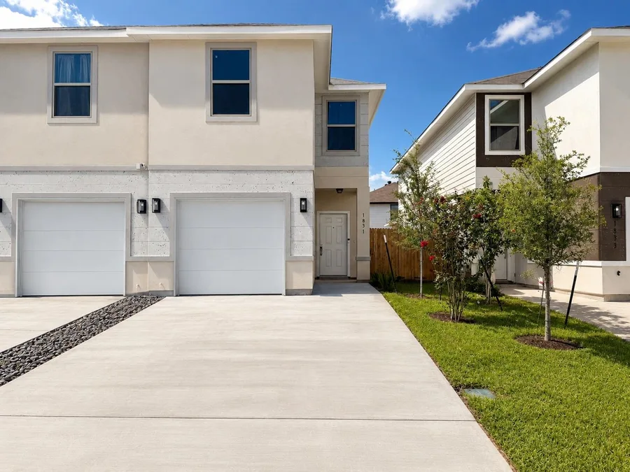 1831 Port Louisiana Dr, Laredo, TX 78045