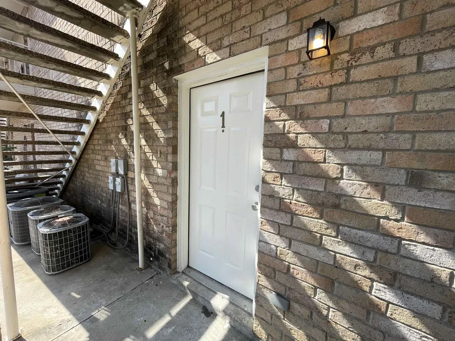 511 Shiloh Dr, LAREDO, TX 78045