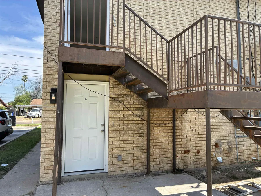 705 Bustamante St, LAREDO, TX 78041