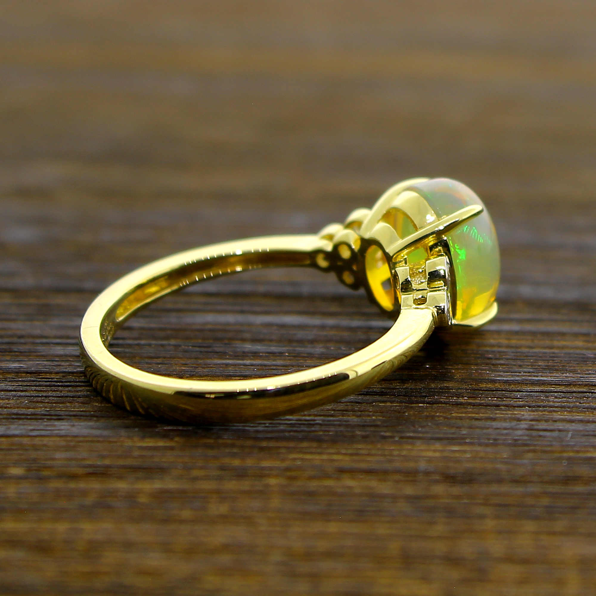 14KT Yellow Gold 2.20g, 1.31CT Opal and 6 0.11CT Diamond Size 6.5 Ring - Image 4