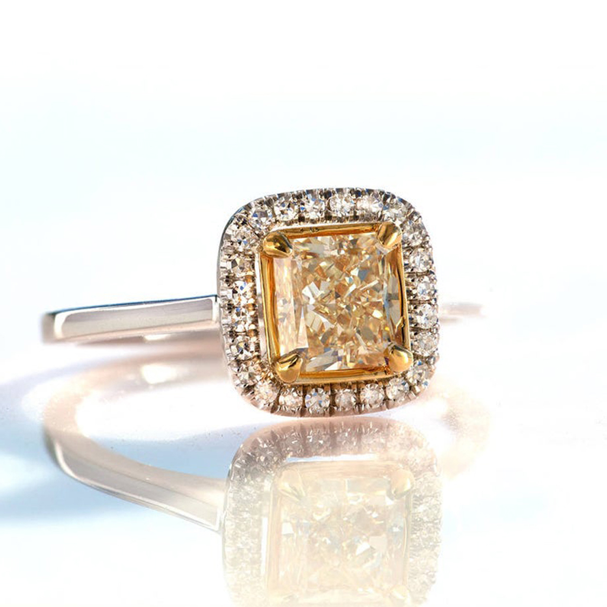 Over 1 Cart Center Stone in 14KT Two Tone Gold 1.23CTW Brilliant Cut Diamonds Ring! (VGN B-191)