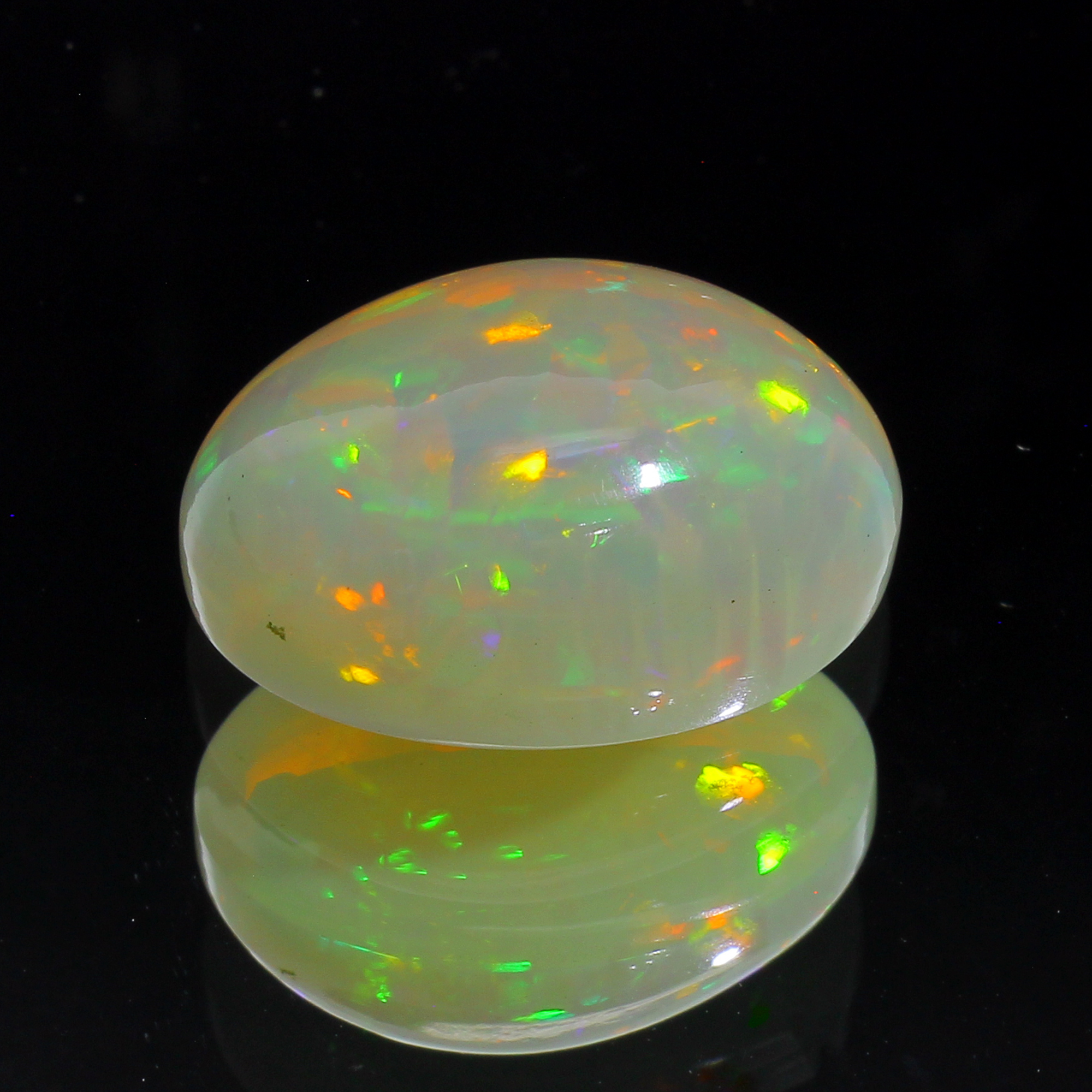 10.56CT Oval Cabochon White Opal Gemstone