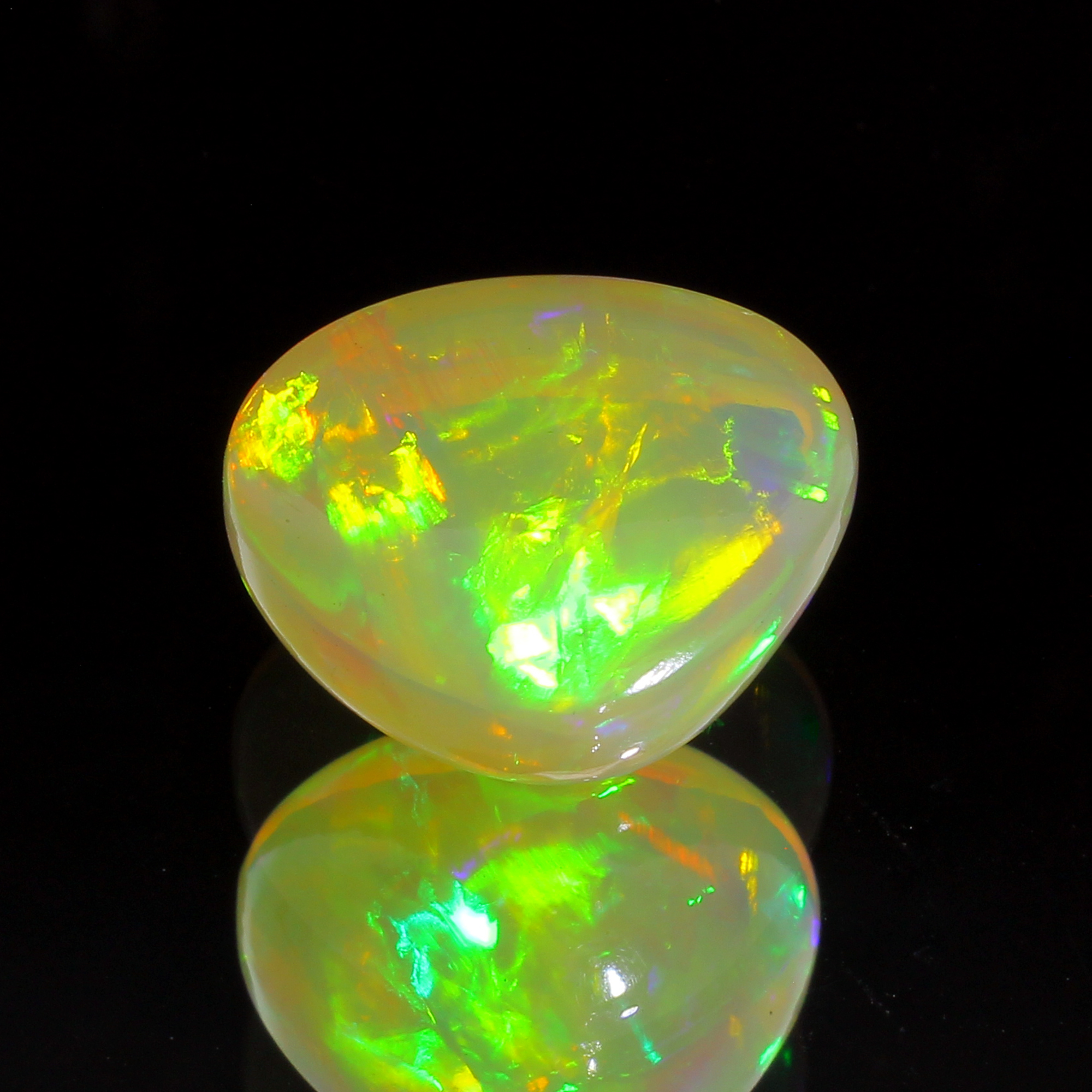 7.83CT Teardrop Cabochon White Opal Gemstone