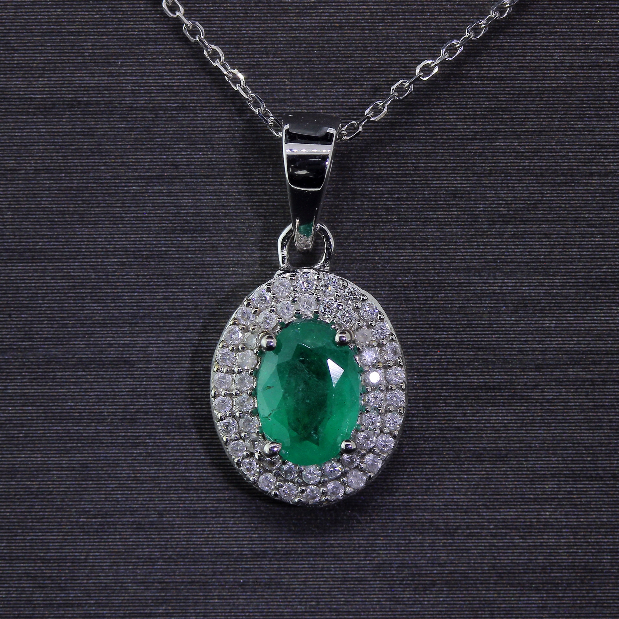Remarkable Zambian Emerald Pendant with Diamonds and 14kt White Gold Necklace! - Image 4