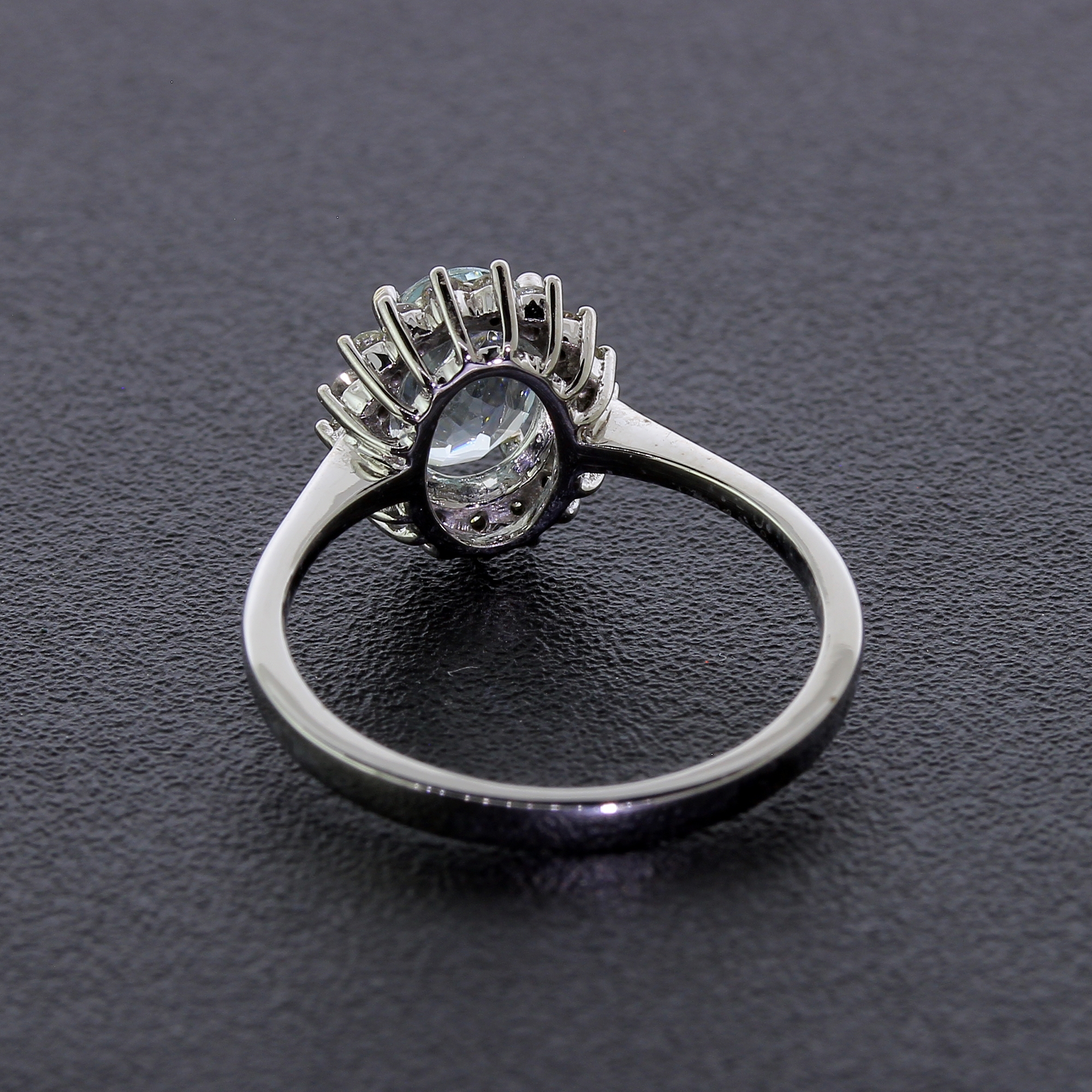 Stunning White Gold Center Aquamarine Gemstone and Diamond Ring! - Image 4