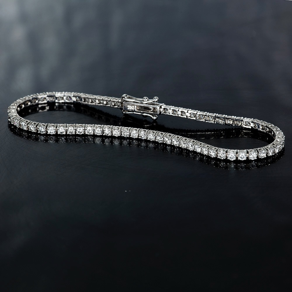 Luxurious Diamond 3.25CT Tennis Bracelet with 14KT White Gold Setting! Hand Selected Quality Brand New Custom Laid! (VGN A-81)