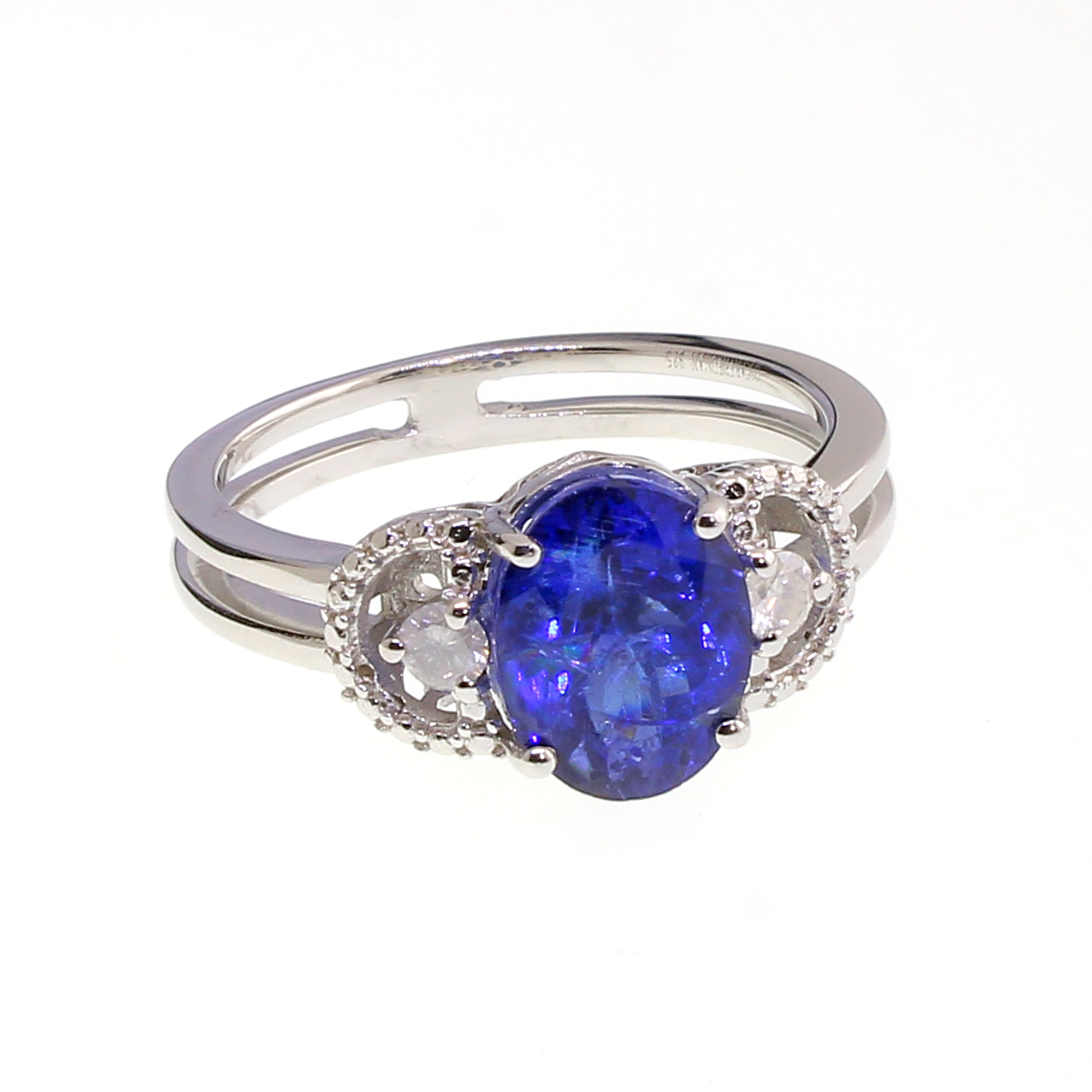 1.79CT Tanzanite and 0.12CT Diamond Sterling Silver Ring (RM01)