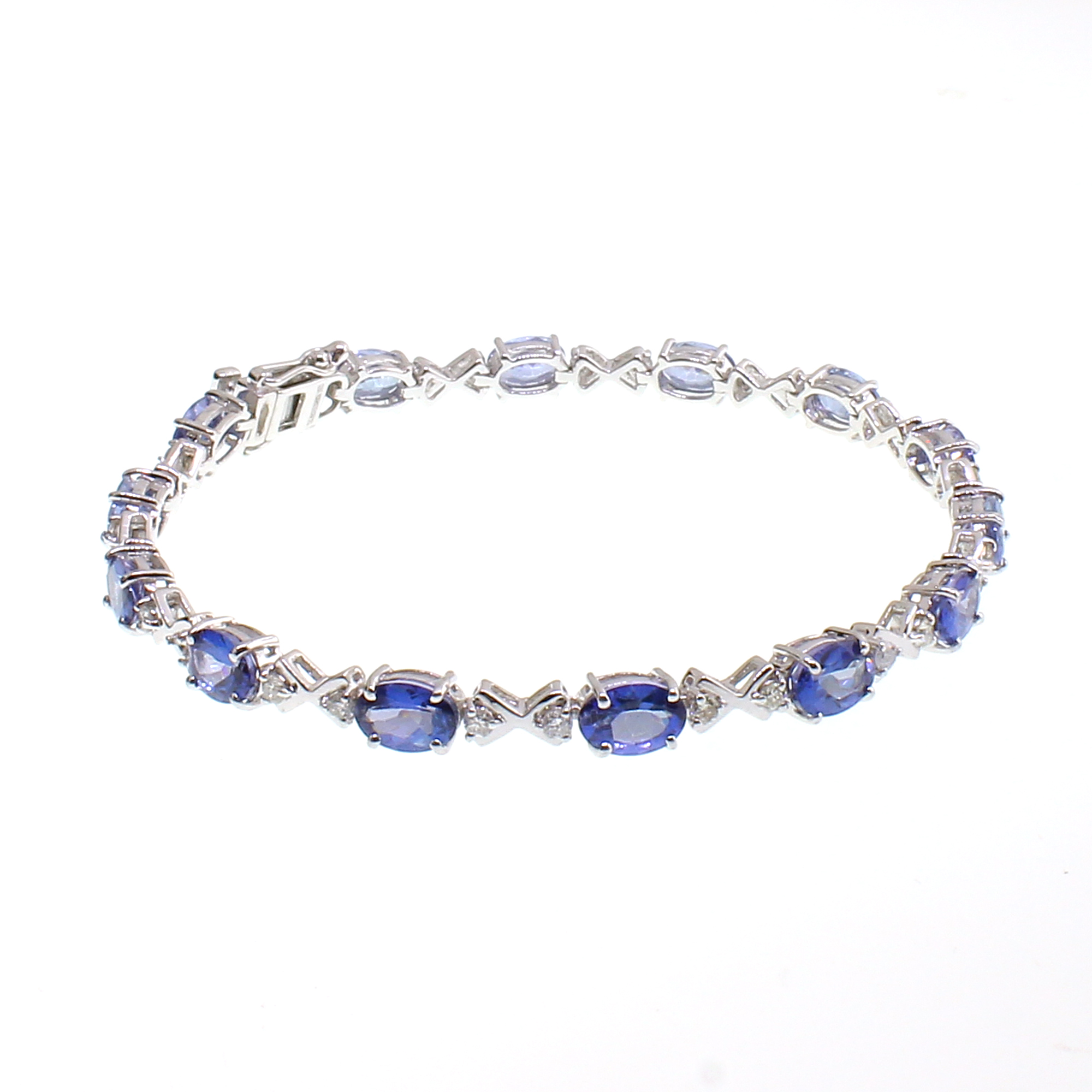 8.36CT Tanzanite and 0.66CT Diamond Sterling Silver Bracelet (RM01)