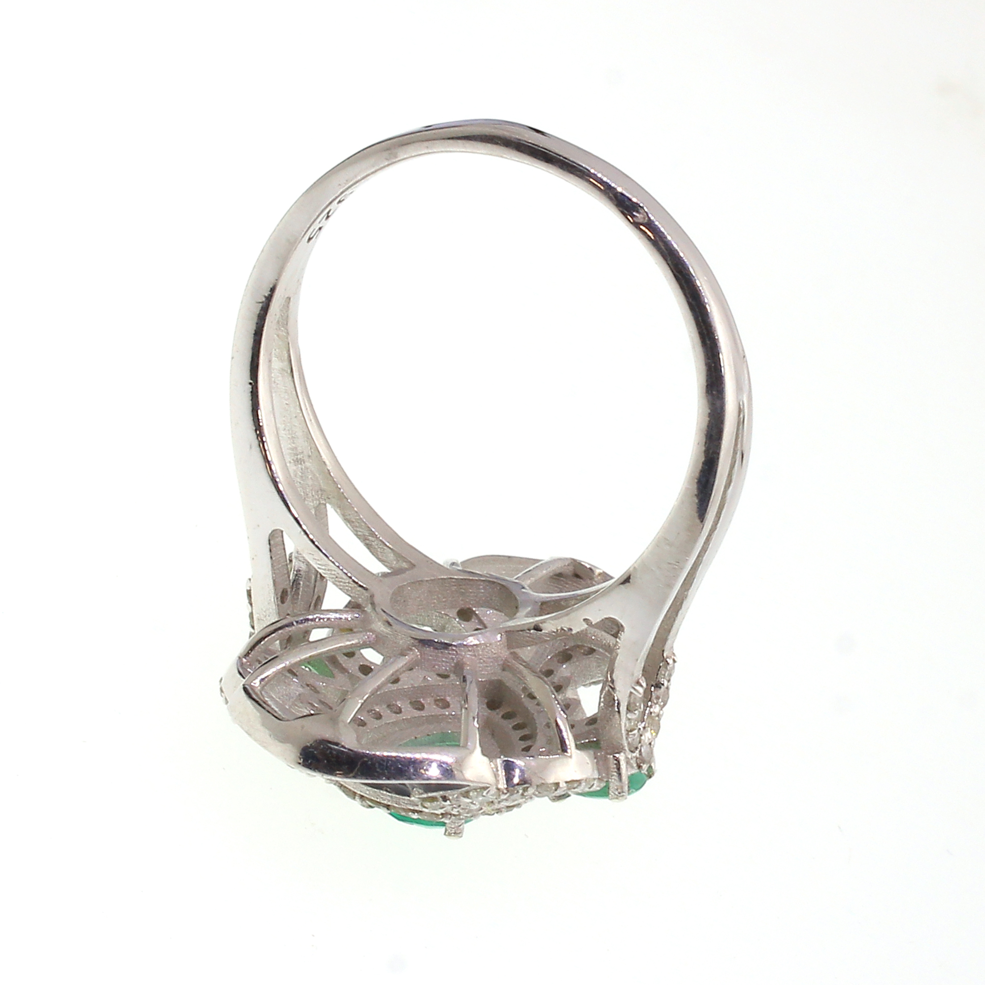 0.64CT Emerald and 0.58CT Diamond Sterling Silver Ring (RM01) - Image 3