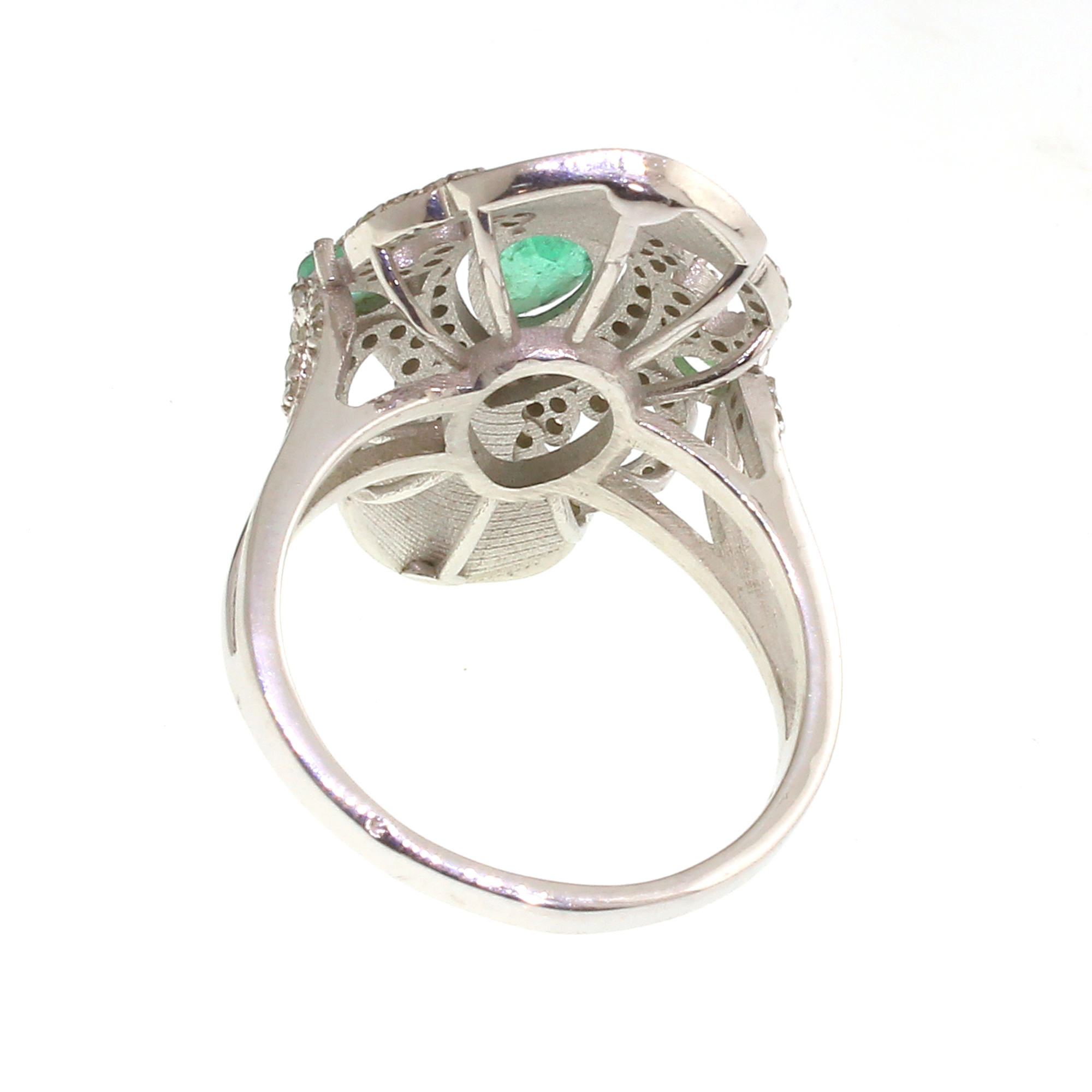 0.64CT Emerald and 0.58CT Diamond Sterling Silver Ring (RM01) - Image 4