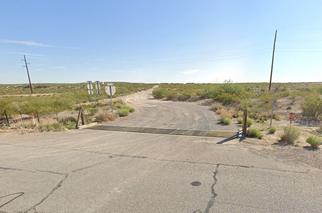 Texas Hudspeth County 10 Acre Property Right Off Highway with Dirt Road Access near El Paso! Great Investment! Low Monthly Payments! - Image 2