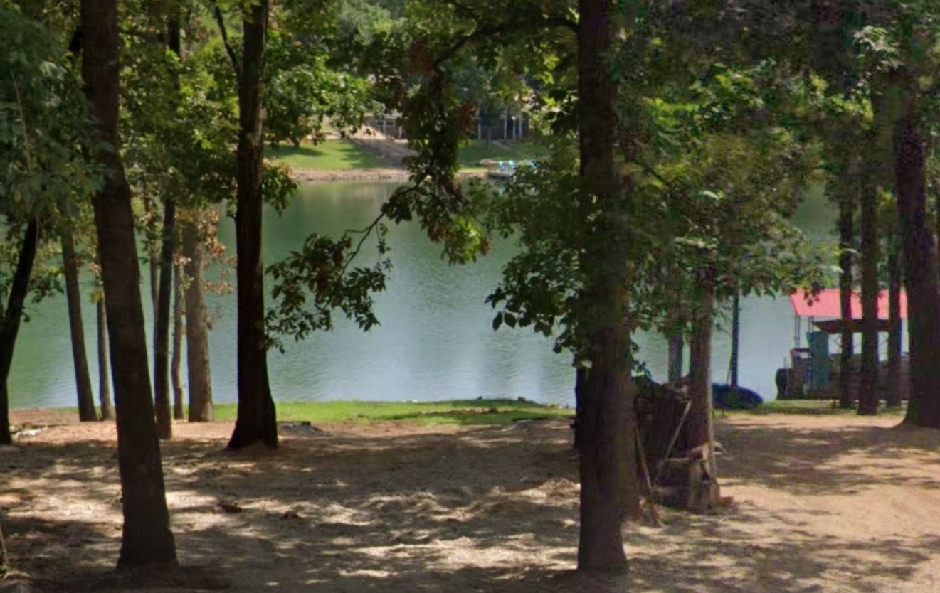 Arkansas Sharp County 0.28 Acre Amazing Cherokee Village Lot for Homesite or Investment! Loaded with Local Amenities! Low Monthly Payments!!! - Image 4