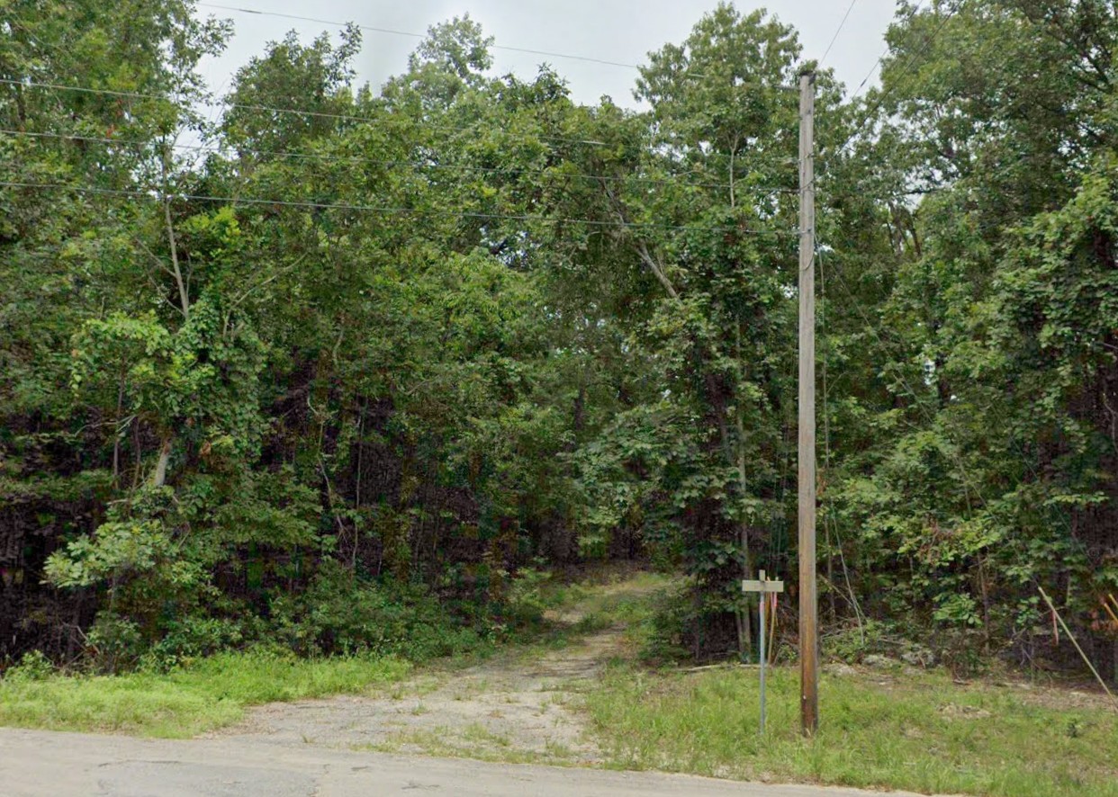 Live Near the South Golf Course on 0.3 Wooded Acres in Fulton County, Arkansas