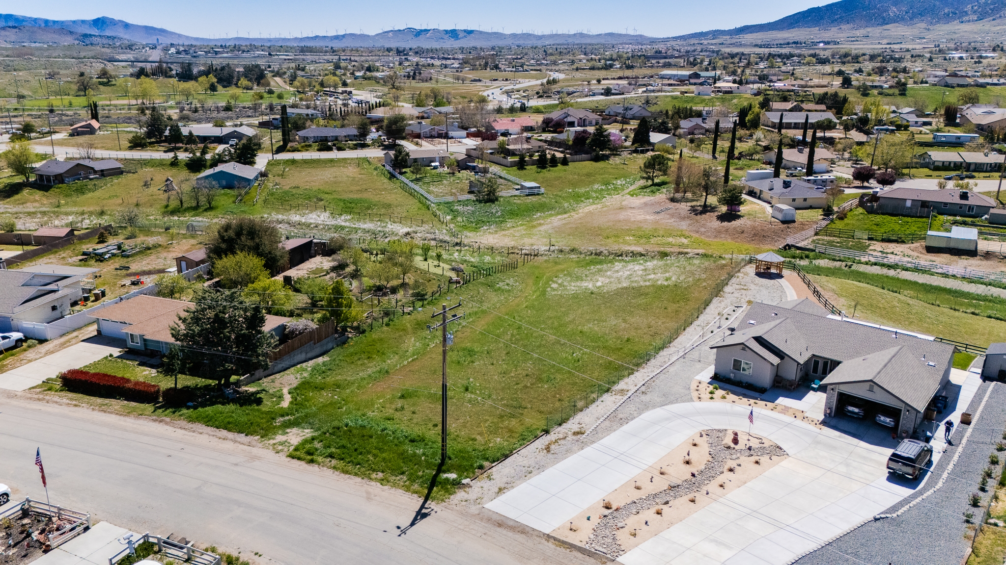 Home and Garden Potential on 0.83 Acres in Golden Hills, Kern County, California