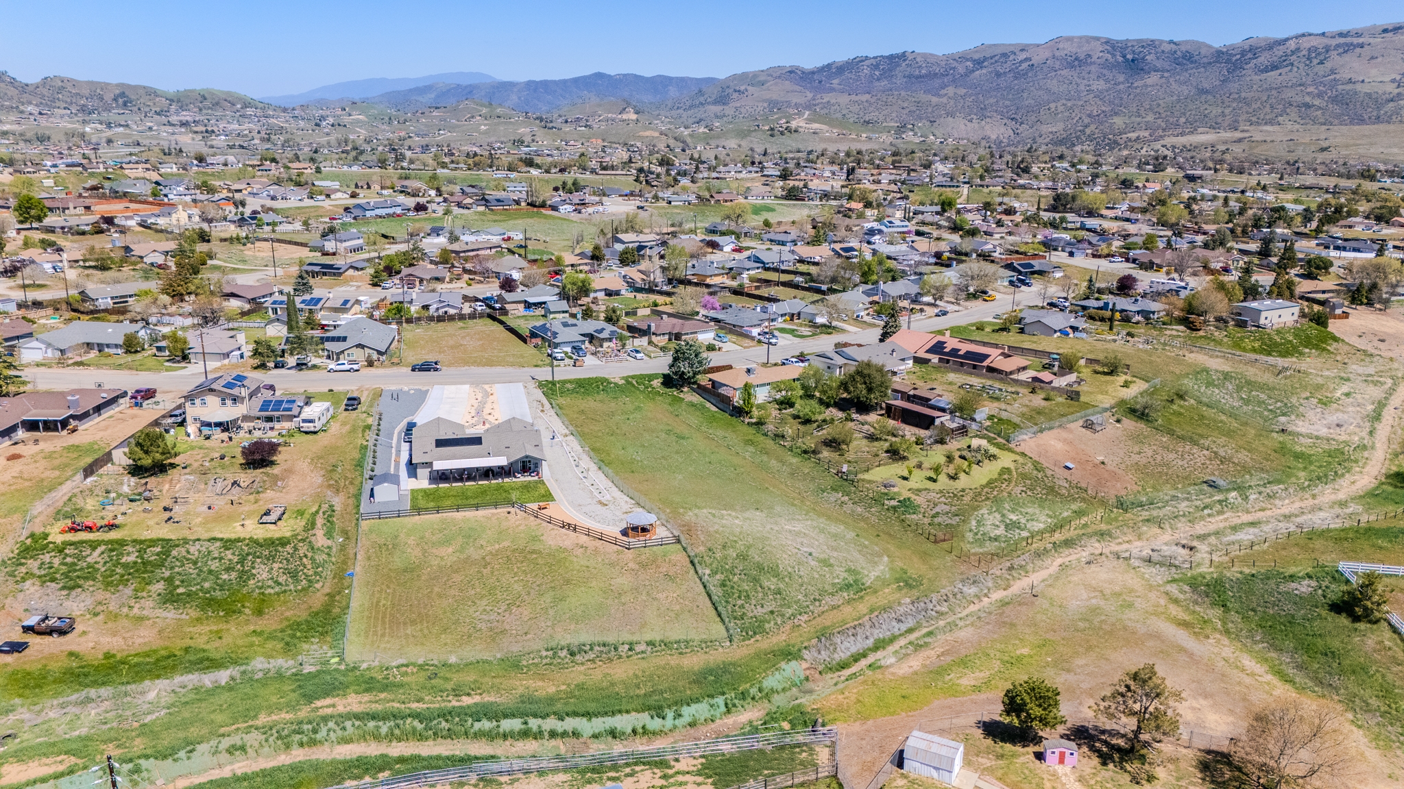 Home and Garden Potential on 0.83 Acres in Golden Hills, Kern County, California