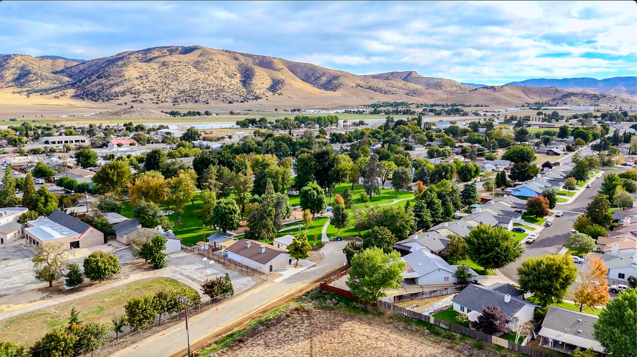 Home and Garden Potential on 0.83 Acres in Golden Hills, Kern County, California