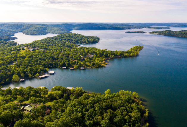 South Ozark County Lot Near Bull Shoals Lake Near Branson