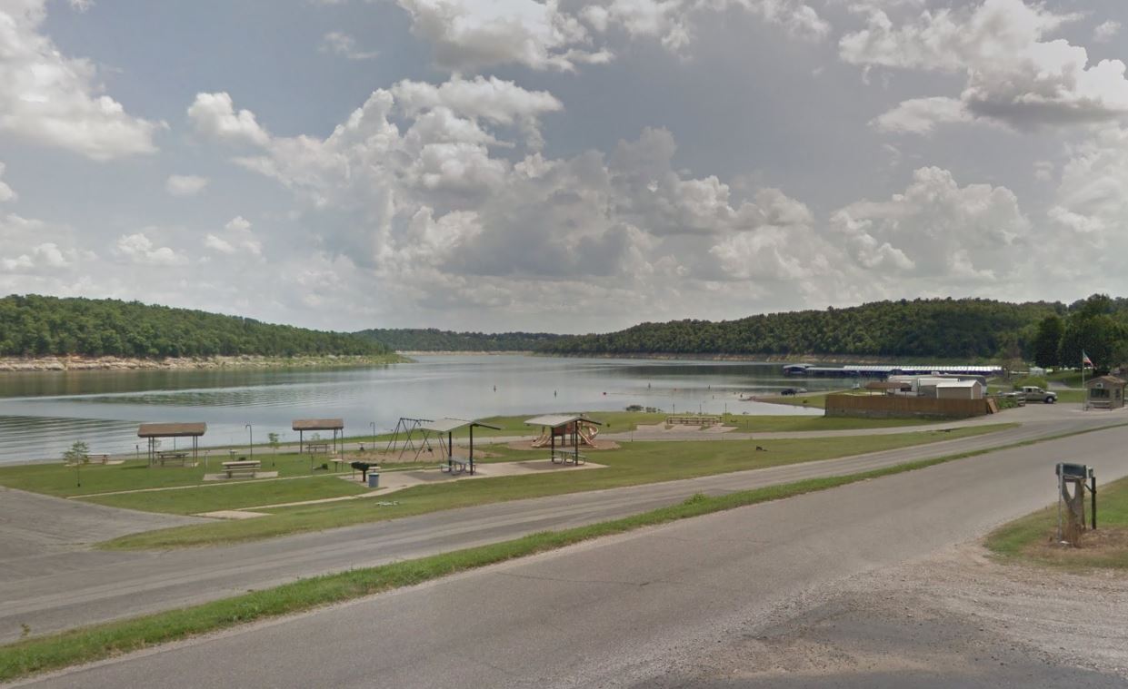 South Ozark County Lot Near Bull Shoals Lake Near Branson - Image 2