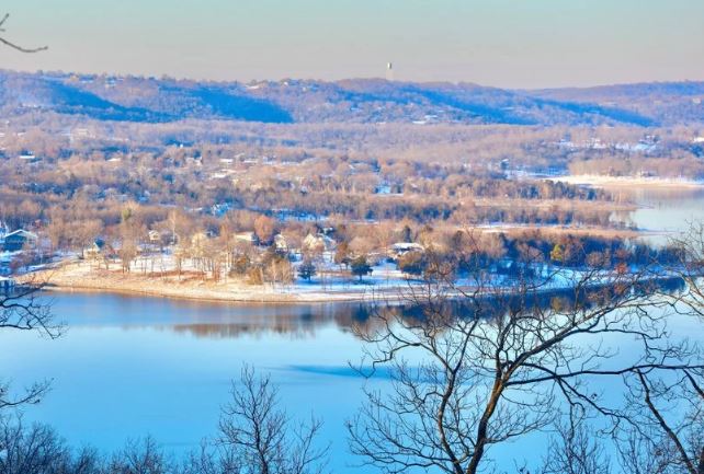 Missouri Ozark County 0.24 Acre Lot near Bull Shoals Lake and Branson! Great Lake Access Investment with Local Tourism Attractions! Low Monthly Payment! - Image 4