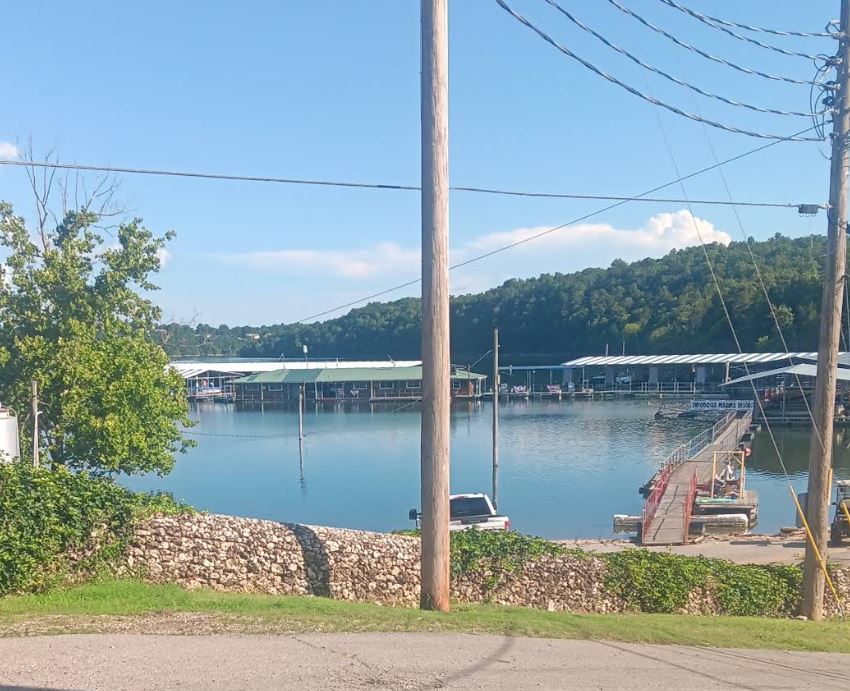 Missouri Ozark County 0.24 Acre Lot near Bull Shoals Lake and Branson! Great Lake Access Investment with Local Tourism Attractions! Low Monthly Payment! - Image 2