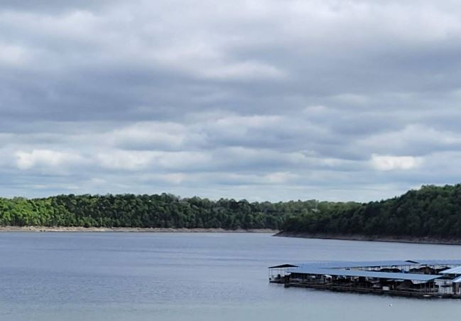 Missouri Ozark County 0.26 Acre Lot next to Golf Course and Bull Shoals Lake! Superb Investment Primed for Development! Low Monthly Payment! - Image 4